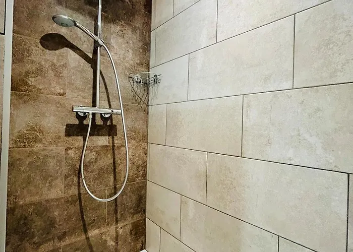 Familial 2-6 Personnes *